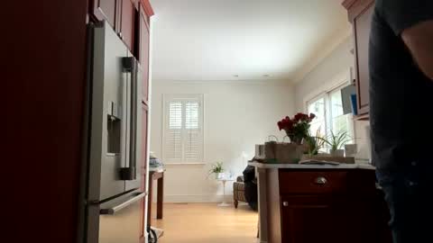 Snapshot of benz10001 chatting on 02.16.25 benz10001 online show from 02.16.25