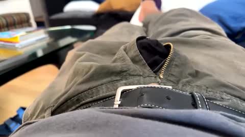 Snapshot of benz10001 chatting on 10.04.25 benz10001 online show from 10.04.25