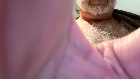 Snapshot of benz10001 chatting on 10.17.25 benz10001 online show from 10.17.25