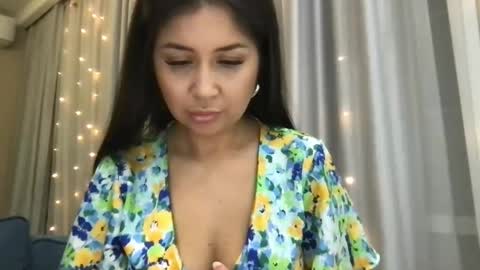 Snapshot of berca04 chatting on 03.05.25 Karolina online show from 03.05.25