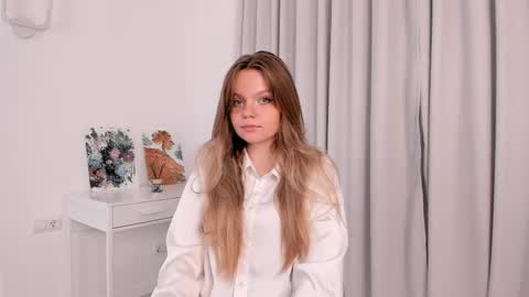 Julie online show from 04.18.26