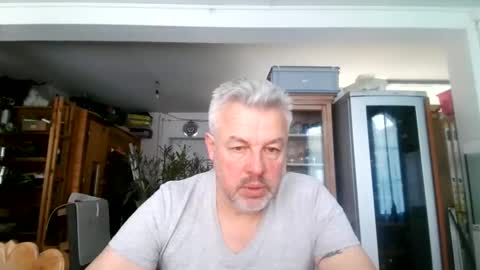 Snapshot of berg_boy chatting on 02.05.25 Martin online show from 02.05.25