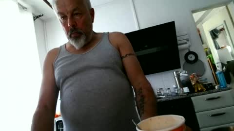 Snapshot of berg_boy chatting on 06.17.26 Martin online show from 06.17.26