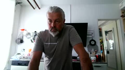 Snapshot of berg_boy chatting on 07.26.26 Martin online show from 07.26.26