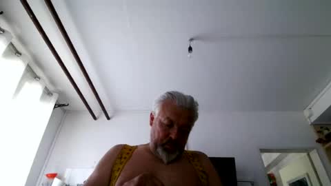 Snapshot of berg_boy chatting on 07.27.26 Martin online show from 07.27.26