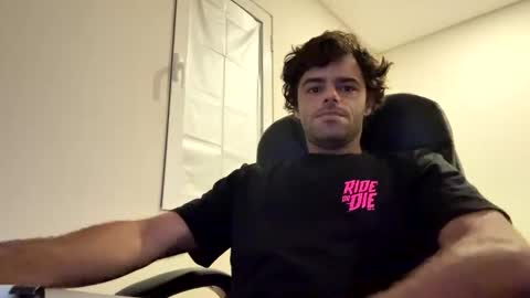 Berltex online show from 10.26.25