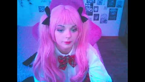 Snapshot of berriekitten chatting on 04.29.26 BerrieKitten online show from 04.29.26
