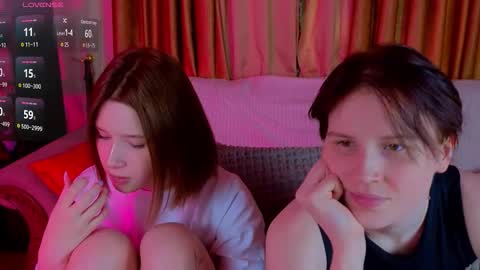 Snapshot of berry_assortment chatting on 10.14.25 Your sweet Tara and Eva online show from 10.14.25