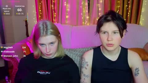 Snapshot of berry_assortment chatting on 01.05.26 Your sweet Tara and Eva online show from 01.05.26