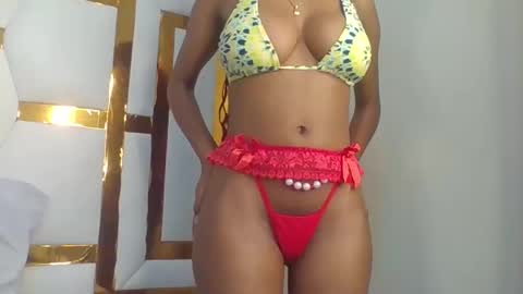 Snapshot of berryl8 chatting on 10.29.25 berryl online show from 10.29.25