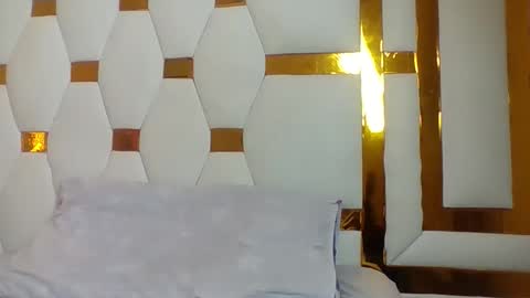 Snapshot of berryl8 chatting on 12.14.25 berryl online show from 12.14.25