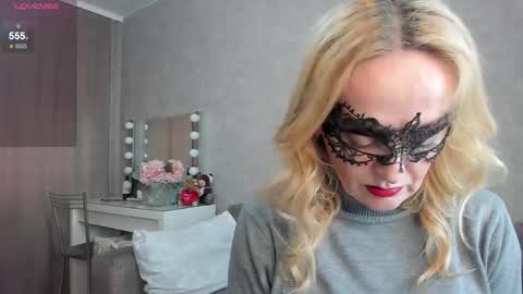 Snapshot of best__angelica chatting on 10.21.25 best__angelica online show from 10.21.25