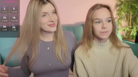 Snapshot of best_trip chatting on 09.12.25 Danny and Kira online show from 09.12.25