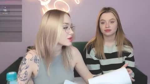 Snapshot of best_trip chatting on 10.18.25 Danny and Kira online show from 10.18.25