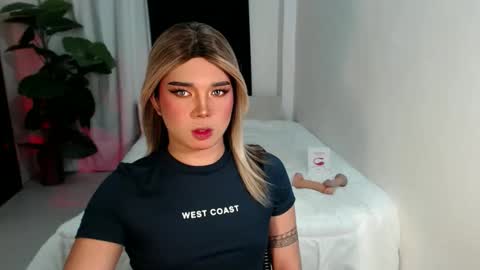 bestgirljulia online show from 02.05.26