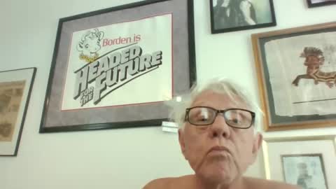 Snapshot of bestshot1951 chatting on 05.14.26 bestshot1951 online show from 05.14.26