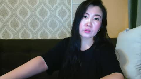 Snapshot of bet_lu chatting on 12.11.24 Bet Lu online show from 12.11.24