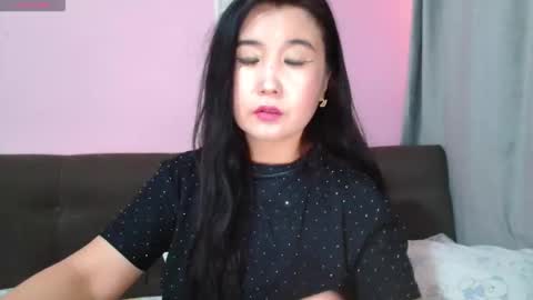 Snapshot of bet_lu chatting on 10.22.25 Bet Lu online show from 10.22.25