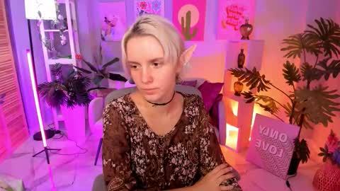 Snapshot of bethanycloud chatting on 10.03.25 Bethany online show from 10.03.25