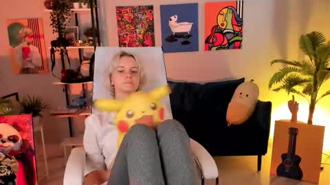 Snapshot of bethanycloud chatting on 10.04.25 Bethany online show from 10.04.25
