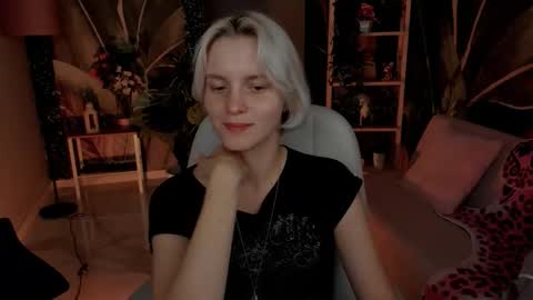 Snapshot of bethanycloud chatting on 10.06.25 Bethany online show from 10.06.25