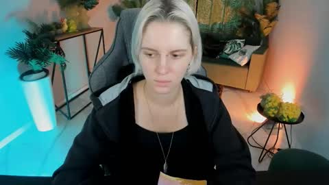 Snapshot of bethanycloud chatting on 10.10.25 Bethany online show from 10.10.25