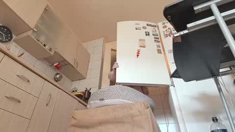 Snapshot of bethnorth chatting on 03.12.25 bethnorth online show from 03.12.25