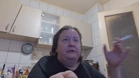 Snapshot of bethnorth chatting on 10.07.25 bethnorth online show from 10.07.25