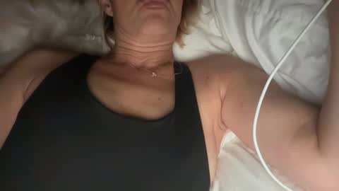 Snapshot of betterconvobesttime chatting on 11.28.25 Best Time and Even better Convo online show from 11.28.25