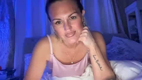 Snapshot of betterconvobesttime chatting on 12.14.25 Best Time and Even better Convo online show from 12.14.25