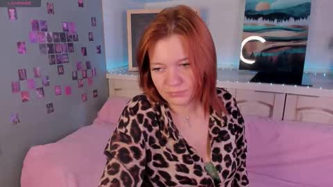 Snapshot of betty_baker1 chatting on 09.12.25 Betty online show from 09.12.25