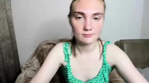 Snapshot of betty_witchy chatting on 07.12.26 Dory make me happier online show from 07.12.26