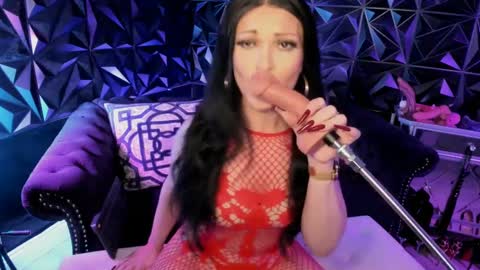 NatashaxoBangs online show from 09.28.25