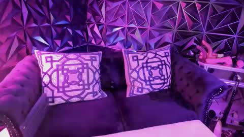 NatashaxoBangs online show from 04.08.26