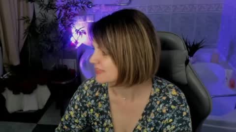 Snapshot of bettygibsonn chatting on 03.31.26 Betty online show from 03.31.26
