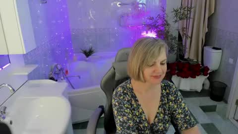 Snapshot of bettygibsonn chatting on 04.26.26 Betty online show from 04.26.26