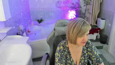 Snapshot of bettygibsonn chatting on 05.04.26 Betty online show from 05.04.26
