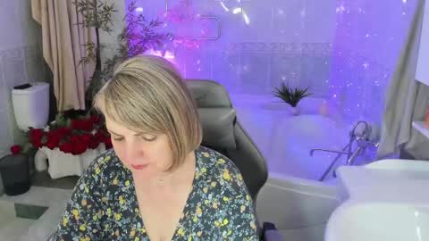 Snapshot of bettygibsonn chatting on 05.17.26 Betty online show from 05.17.26