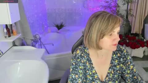 Snapshot of bettygibsonn chatting on 05.18.26 Betty online show from 05.18.26