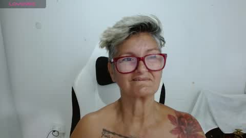 Snapshot of bety_cum3 chatting on 06.04.26 bibiana online show from 06.04.26