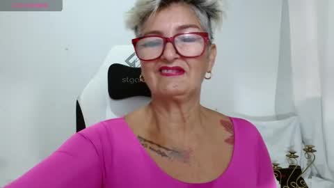 Snapshot of bety_cum3 chatting on 06.06.26 bibiana online show from 06.06.26