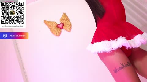 Snapshot of beuty_goddes777 chatting on 12.14.24 Nicolle Aviles online show from 12.14.24