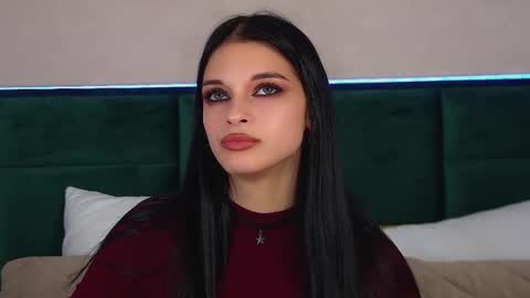 Snapshot of beverlyyork chatting on 11.07.25 Beverly online show from 11.07.25