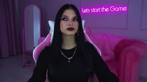 Snapshot of beverlyyork chatting on 11.12.25 Beverly online show from 11.12.25