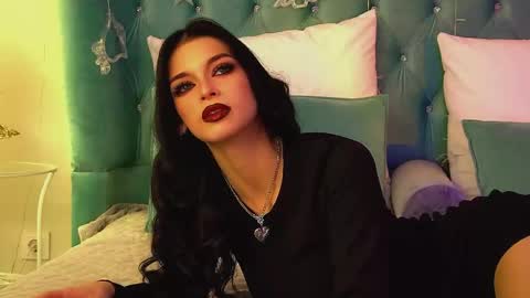 Beverly online show from 12.21.25