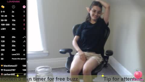 Snapshot of bex_black chatting on 10.15.25 Bex Black online show from 10.15.25