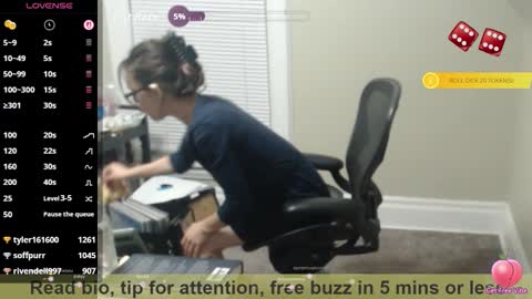 Snapshot of bex_black chatting on 11.18.25 Bex Black online show from 11.18.25