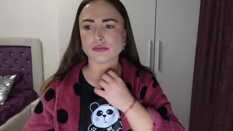   BeyonceDoll       Twitter DollBeyonce    online show from 03.22.26