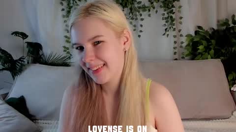 Eliz online show from 11.23.25