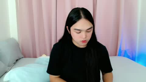 Snapshot of bhabytrans69 chatting on 06.19.26 BHABY 3 online show from 06.19.26